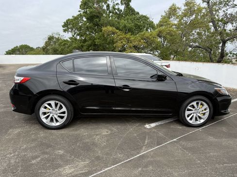 Used 2018 Acura ILX image 9