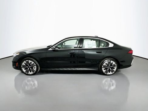 New 2026 BMW 530i xDrive w/ Executive Package image 8