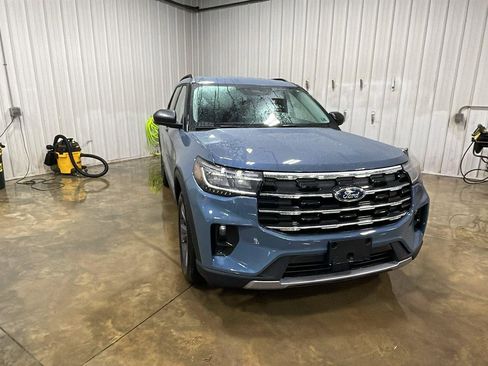 New 2026 Ford Explorer Active image 3