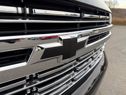 Used 2024 Chevrolet Suburban Premier w/ Max Trailering Package image 16