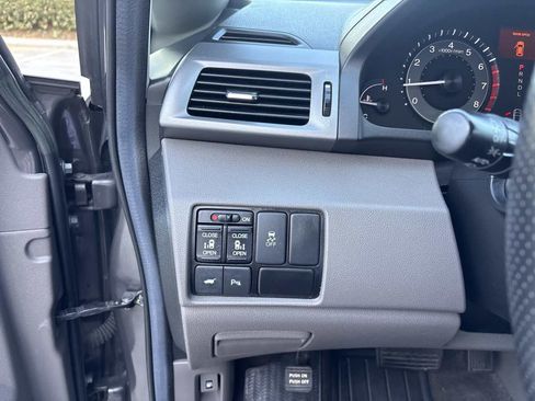 Used 2013 Honda Odyssey Touring Elite image 21