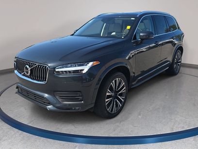 Used 2022 Volvo XC90 T5 Momentum