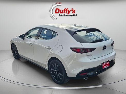 Used 2019 MAZDA MAZDA3 AWD Hatchback w/ Premium Pkg image 17