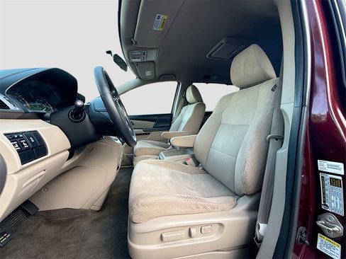 Used 2017 Honda Odyssey SE image 21