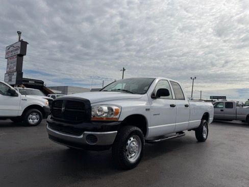 Used 2006 Dodge Ram 2500 Truck ST image 2