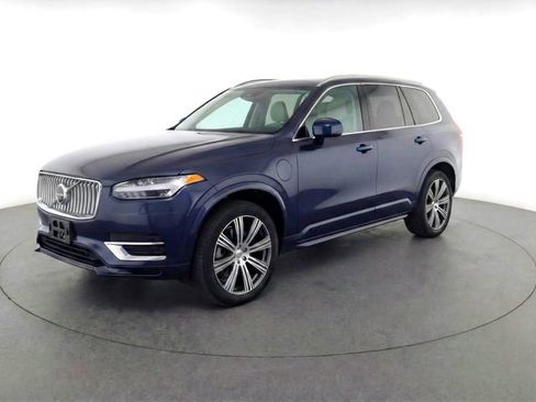 Certified 2025 Volvo XC90 T8 Plus w/ Protection Package Premier image 36
