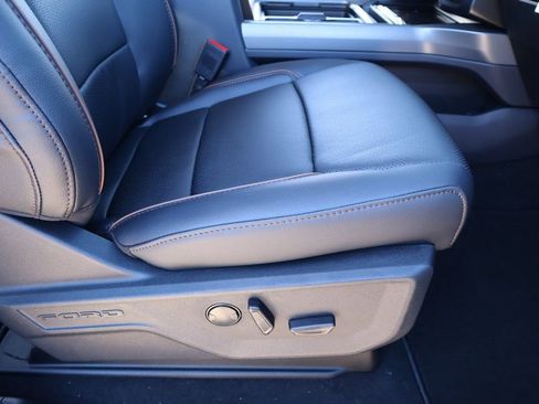 New 2026 Ford F250 Lariat w/ Black Appearance Package image 15