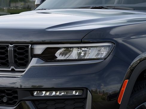 New 2026 Jeep Grand Cherokee L Limited AWD/4WD image 39
