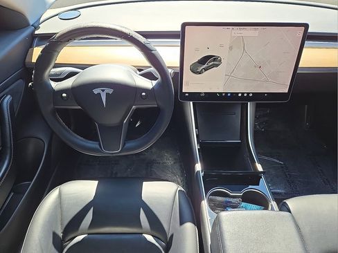 Used 2019 Tesla Model 3 Standard Range Plus image 17