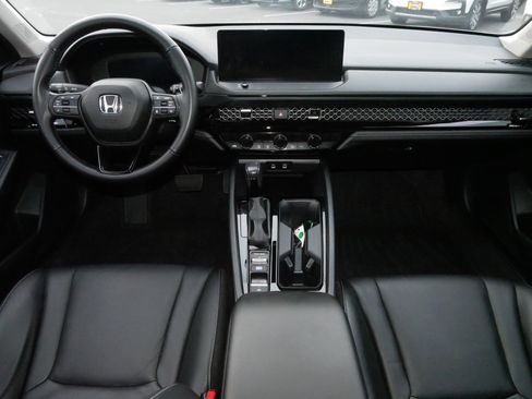 Used 2023 Honda Accord EX-L image 10