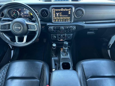 Used 2022 Jeep Wrangler Unlimited Sahara image 14