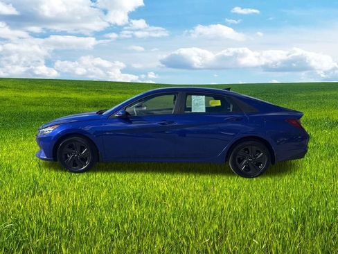Used 2023 Hyundai Elantra SEL image 8