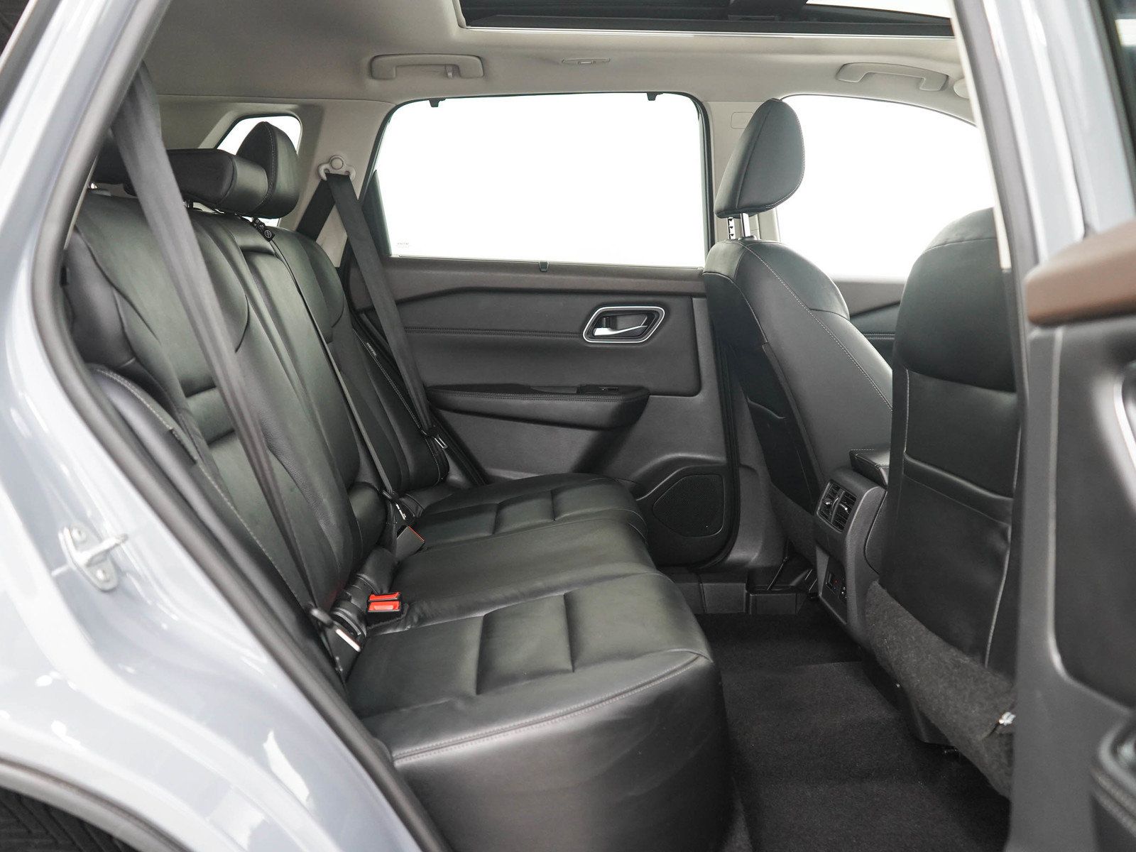 Used 2021 Nissan Rogue SL w/ Premium Package AWD/4WD image 12