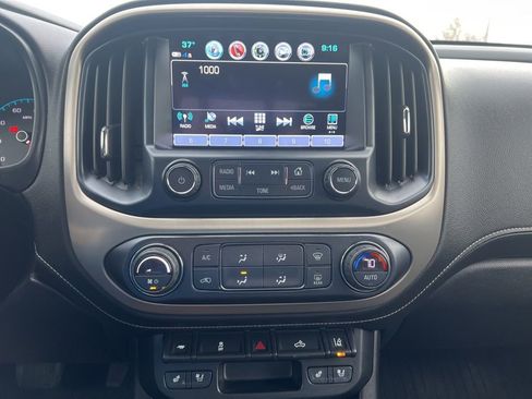 Used 2018 GMC Canyon Denali image 12