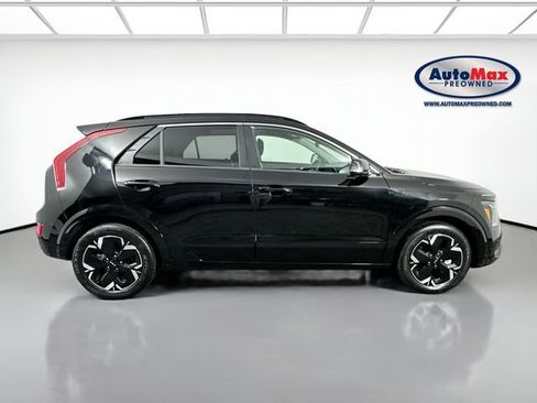 Used 2023 Kia Niro Wind w/ Wind Preserve Package FWD image 9