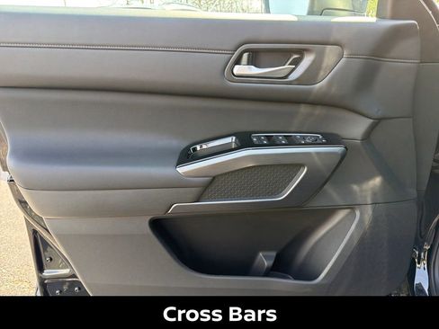 New 2026 Nissan Pathfinder SL image 12