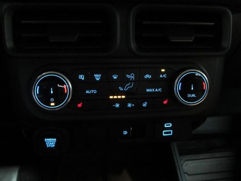 Used 2022 Ford Maverick Lariat w/ Lariat Luxury Package FWD image 29