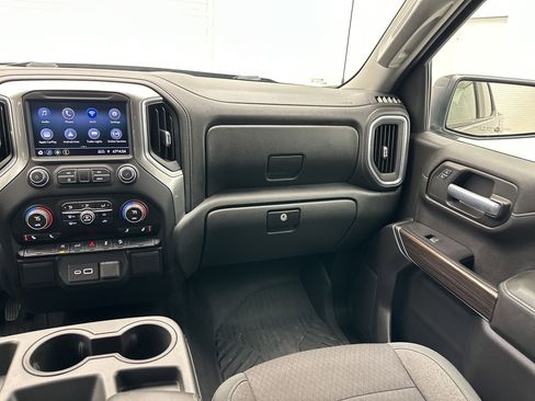 Certified 2020 Chevrolet Silverado 1500 RST image 26