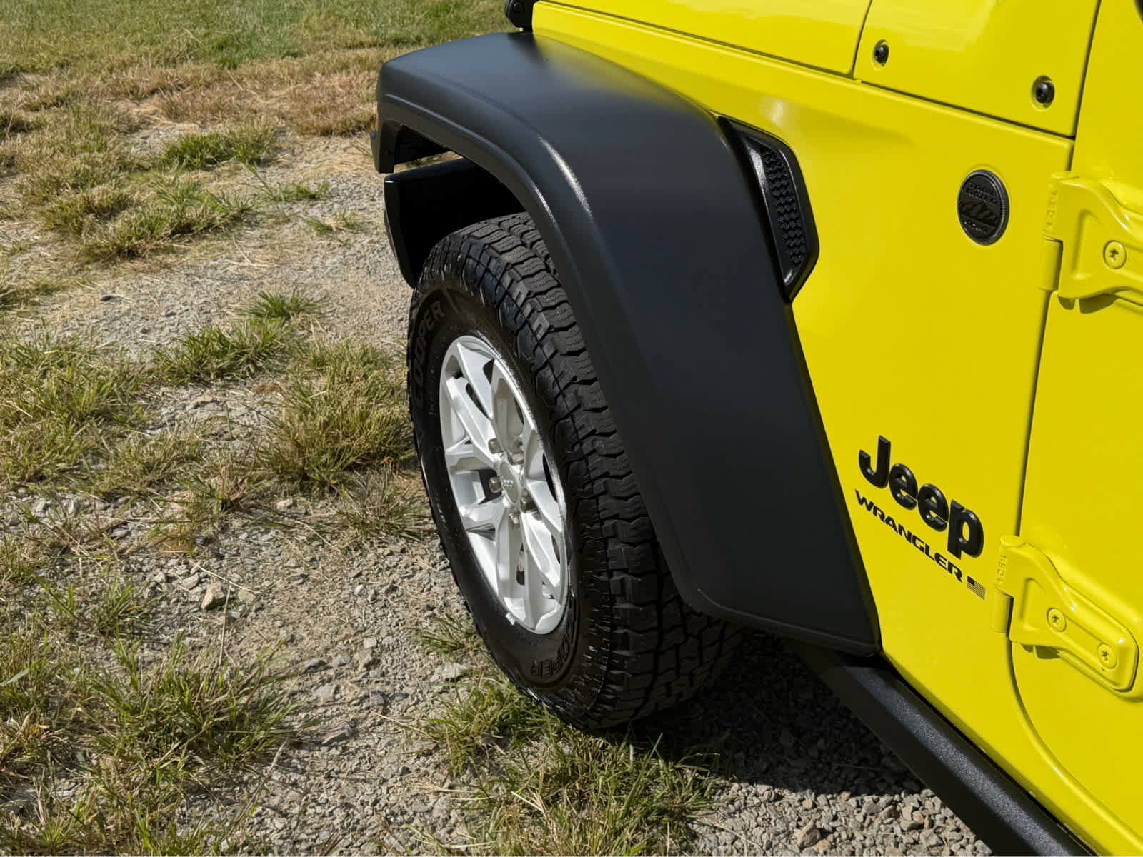 Used 2023 Jeep Wrangler Unlimited Sport AWD/4WD image 12