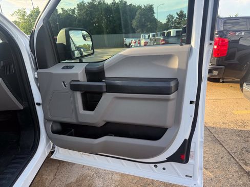 Used 2016 Ford F150 XL w/ Equipment Group 101A Mid AWD/4WD image 11