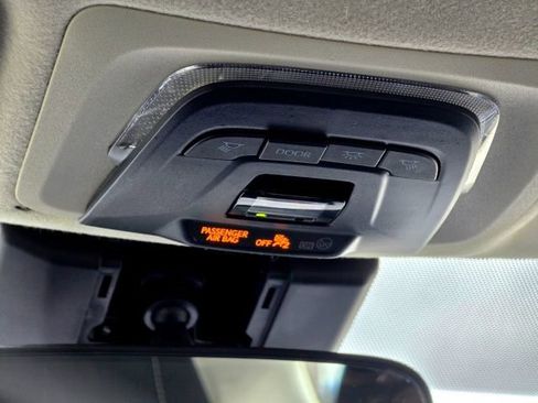 Used 2023 Toyota Corolla LE image 23