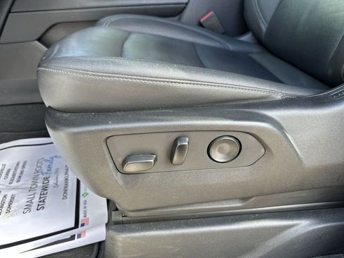 Used 2023 Chevrolet Tahoe Z71 w/ Z71 Off-Road Package image 12