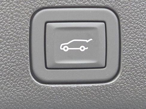 New 2026 Chevrolet Tahoe High Country AWD/4WD image 8