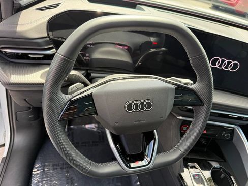 Used 2025 Audi SQ5 Premium Plus AWD/4WD image 12
