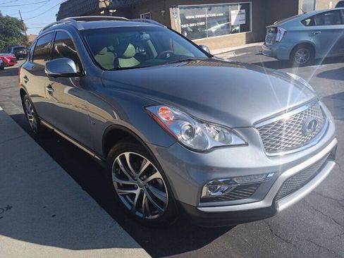 Used 2017 INFINITI QX50 2WD w/ Deluxe Touring Package image 4