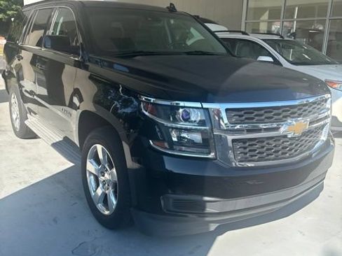 Used 2015 Chevrolet Tahoe LT RWD image 2