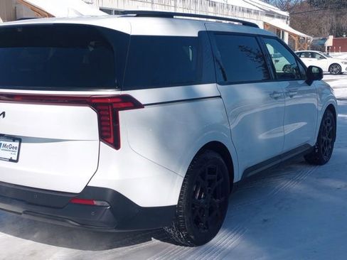 Used 2025 Kia Carnival SX Prestige image 7