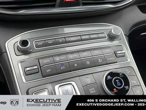 Used 2023 Hyundai Santa Fe Calligraphy AWD/4WD image 17