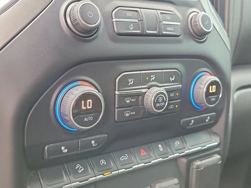 Used 2019 Chevrolet Silverado 1500 LT w/ All-Star Edition AWD/4WD image 31