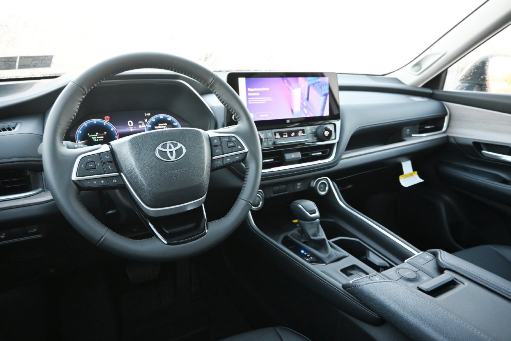 New 2026 Toyota Grand Highlander AWD image 25