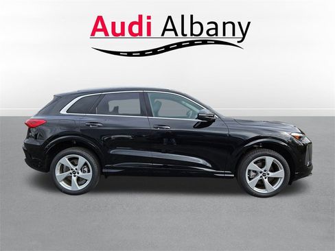New 2025 Audi Q5 Premium Plus image 3