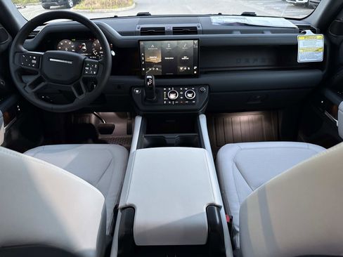 New 2025 Land Rover Defender 110 S AWD/4WD image 15