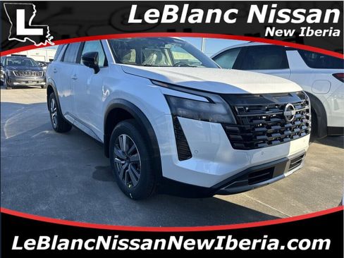 New 2026 Nissan Pathfinder SL FWD image 1