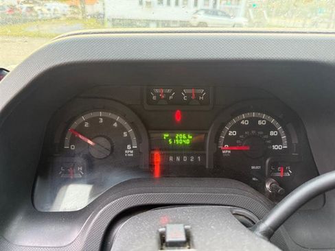 Used 2014 Ford E-350 and Econoline 350 Super Duty image 36