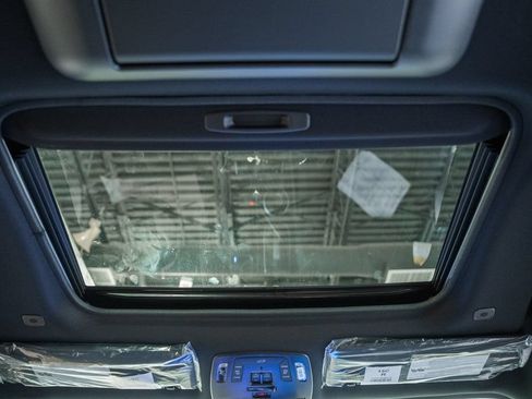 New 2026 Toyota Sienna Limited AWD/4WD image 33