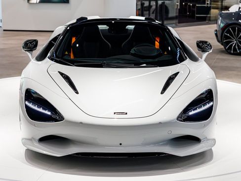 New 2027 McLaren 750S Spider RWD image 2
