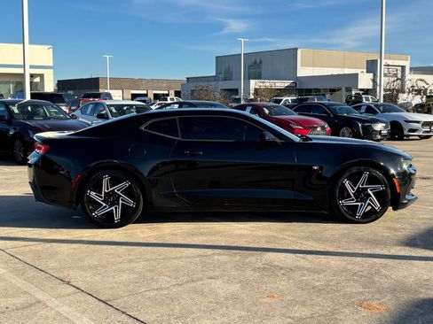 Used 2017 Chevrolet Camaro LT image 2