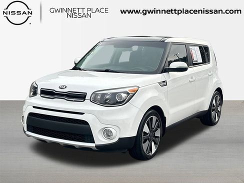 Used 2017 Kia Soul + image 1