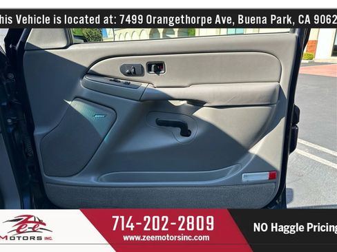 Used 2004 Chevrolet Suburban LT w/ Preferred Equipment Group image 45