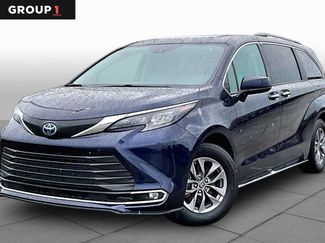 Certified 2024 Toyota Sienna XLE FWD video 1