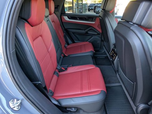 New 2026 Porsche Cayenne Coupe image 24