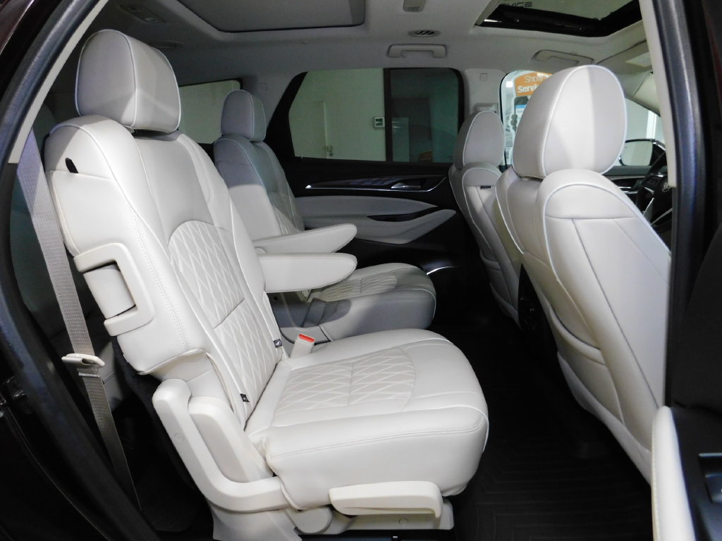 Used 2024 Buick Enclave Avenir AWD/4WD image 66