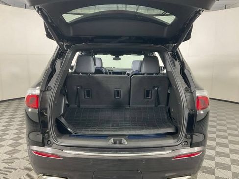 Used 2024 Buick Enclave Essence AWD/4WD image 33