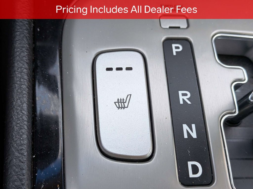 Used 2013 Hyundai Genesis 3.8 RWD image 22
