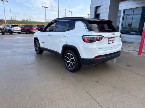 Used 2026 Jeep Compass Limited image 2