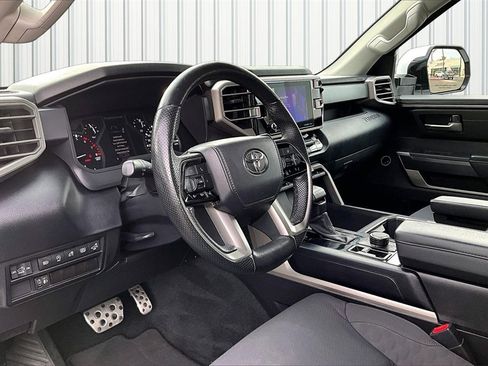 Used 2022 Toyota Tundra SR5 image 4